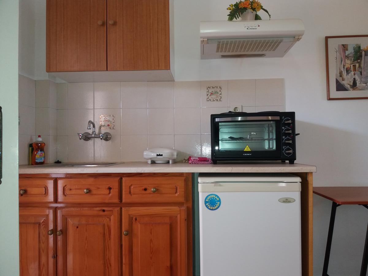 Athineos Apartments Коммено Экстерьер фото
