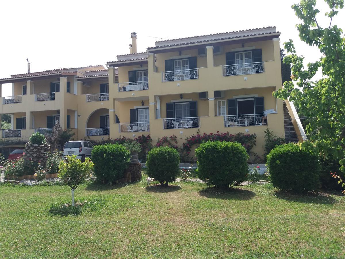 Athineos Apartments Коммено Экстерьер фото