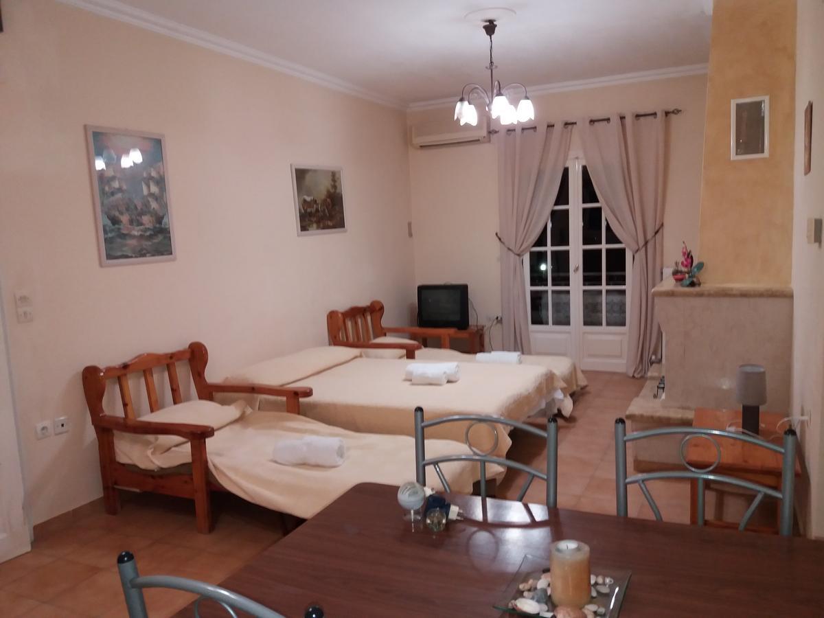 Athineos Apartments Коммено Экстерьер фото