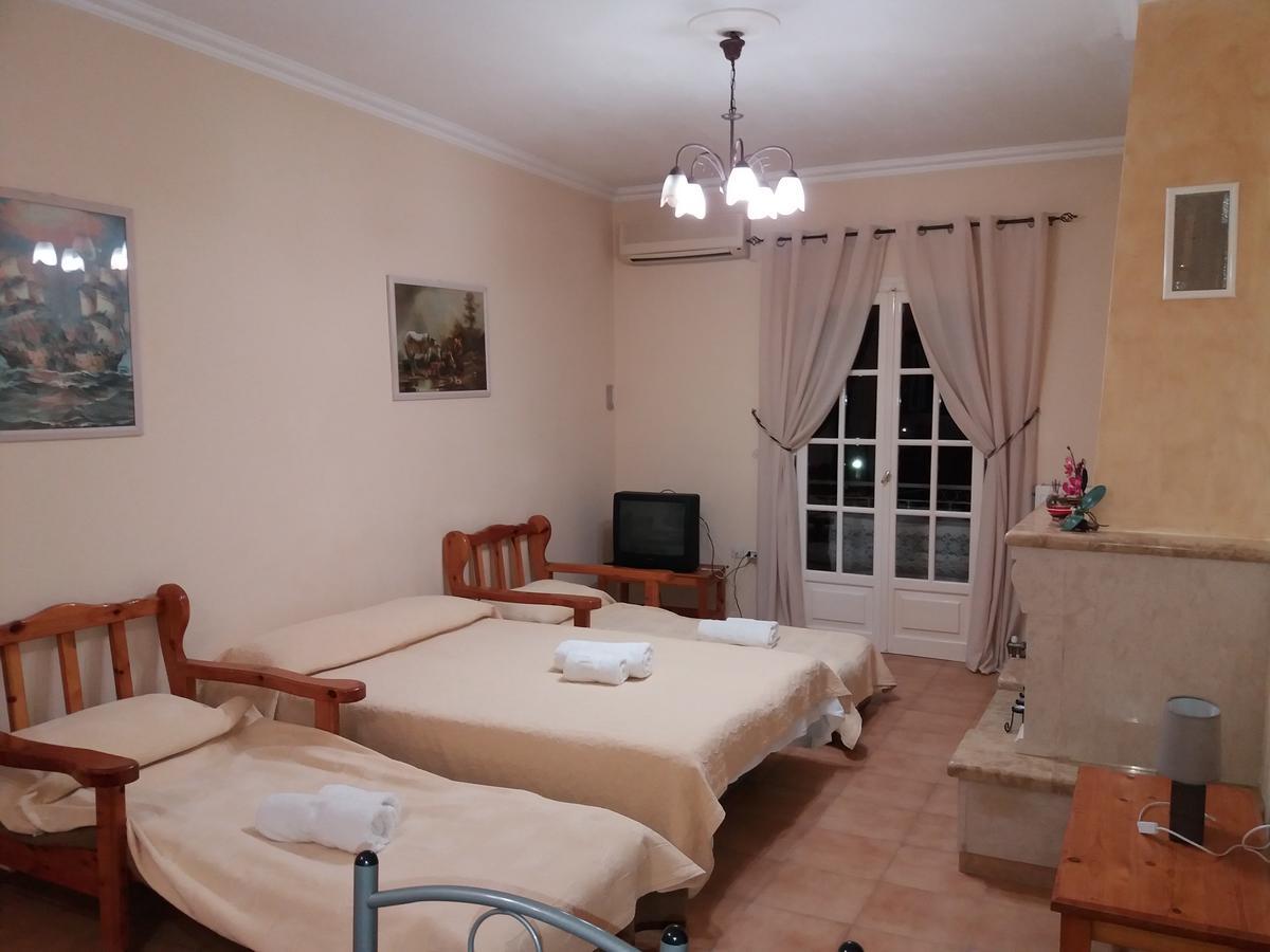Athineos Apartments Коммено Экстерьер фото
